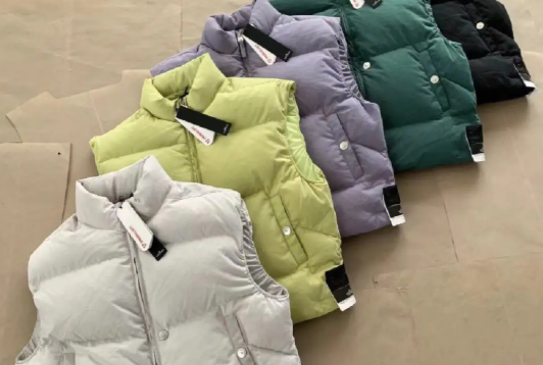 企業(yè)員工在羽絨服馬甲定制的時(shí)候，如何選擇合適自己的尺碼？