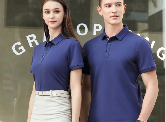 公司團(tuán)體定制POLO衫細(xì)節(jié)，POLO衫定制和翻領(lǐng)T恤定制有什么區(qū)別？